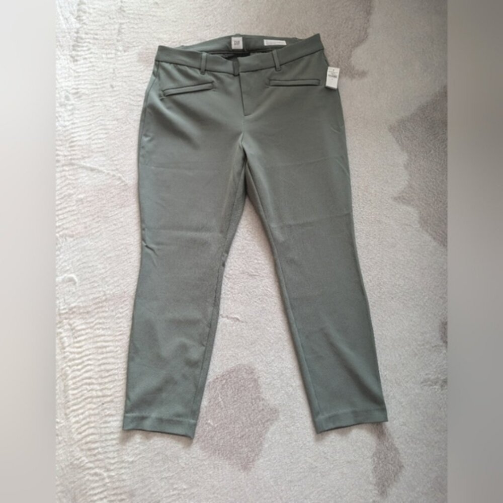 Gap NWT  Curvy Straight Skinny Ankle pants size 14